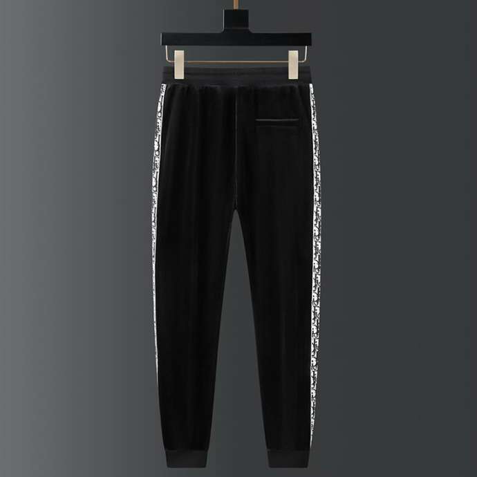 Picture of Dior SweatSuits _SKUDiorM-4XL2367627911